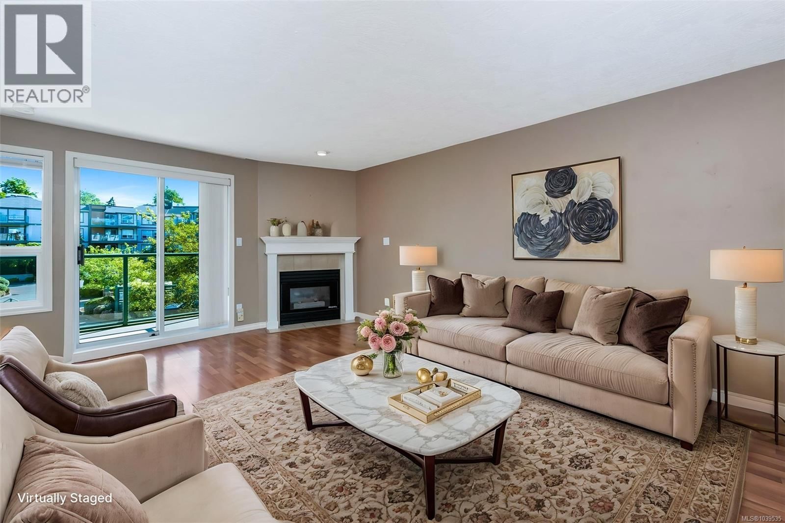 211 898 Vernon Avenue property photo