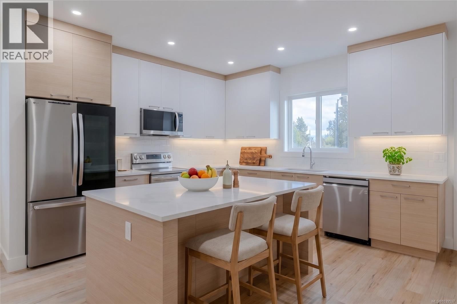 472 Hampstead Street property photo