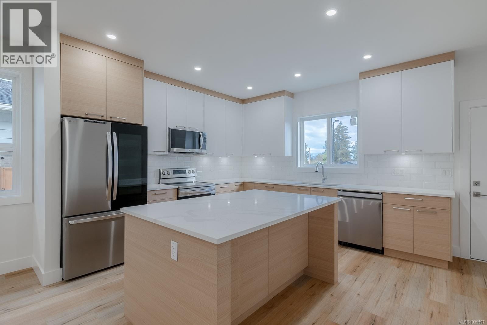 472 Hampstead Street property photo