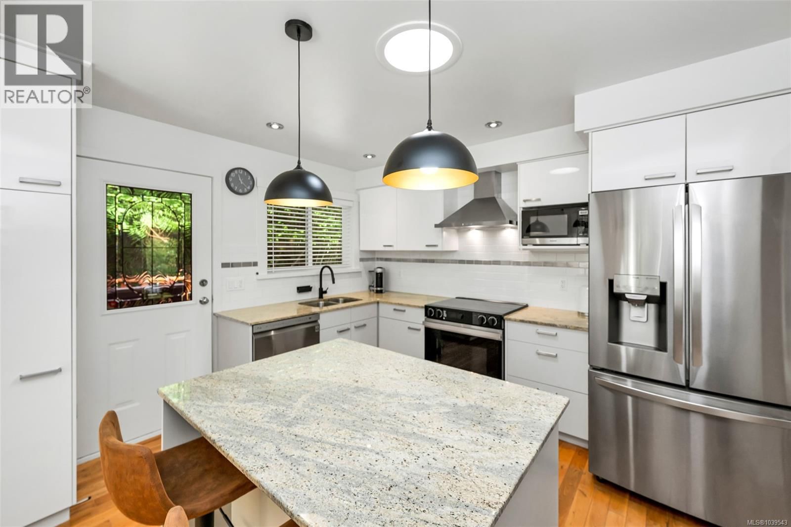 5222 Beckton Road property photo
