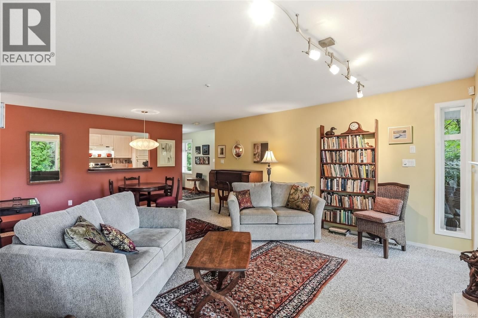 16 571 Bradley Street property photo