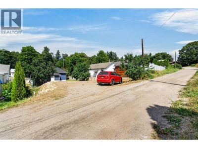630 Okanagan SE Avenue | Salmon Arm British Columbia | Slide Image Thirty-nine