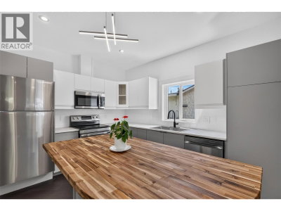630 Okanagan SE Avenue | Salmon Arm British Columbia | Slide Image Five