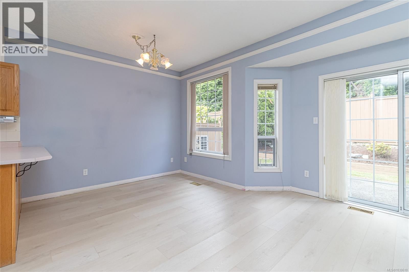 25 2979 River Road property photo