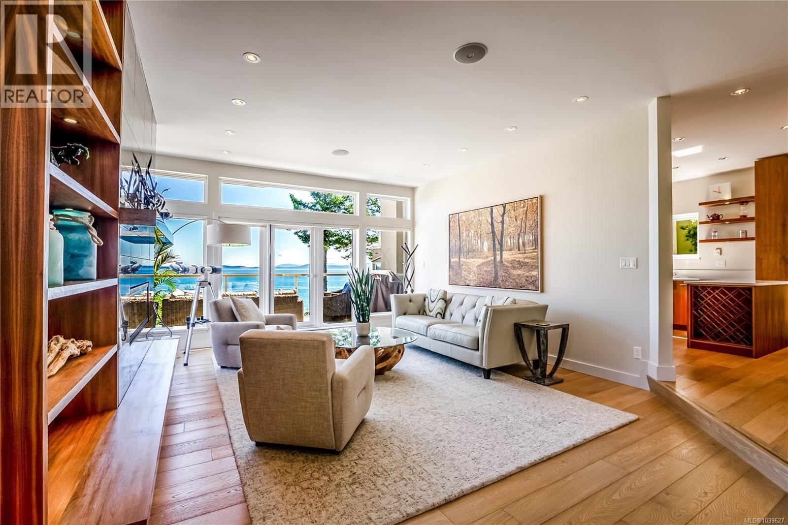 20 4771 Cordova Bay Road property photo