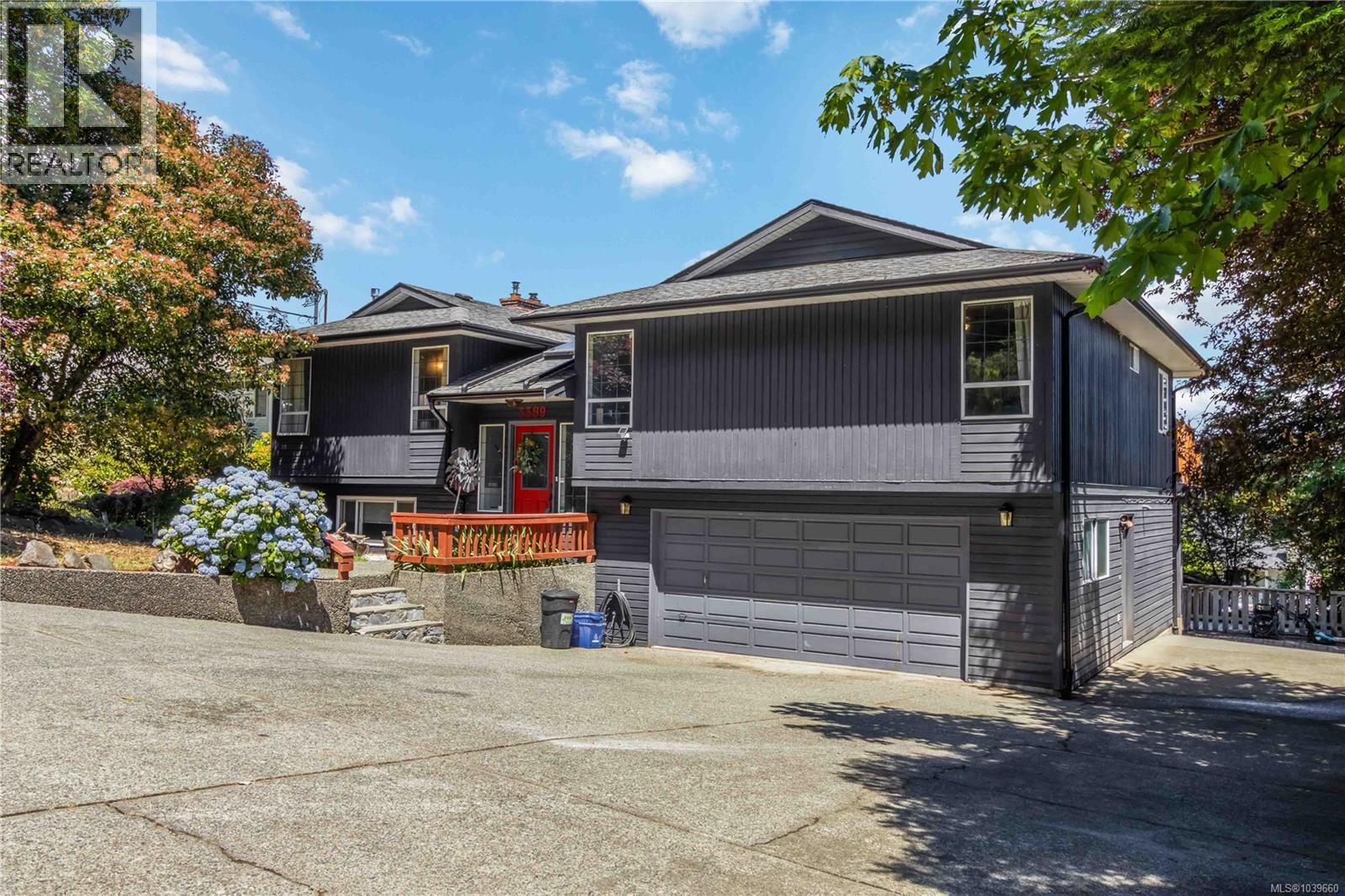3389 Mary Anne Crescent