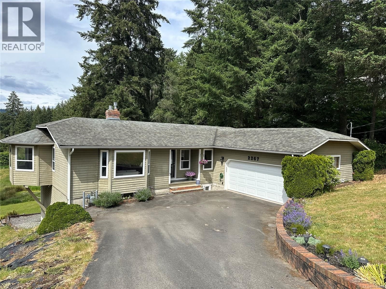 2267 Regina Drive property photo