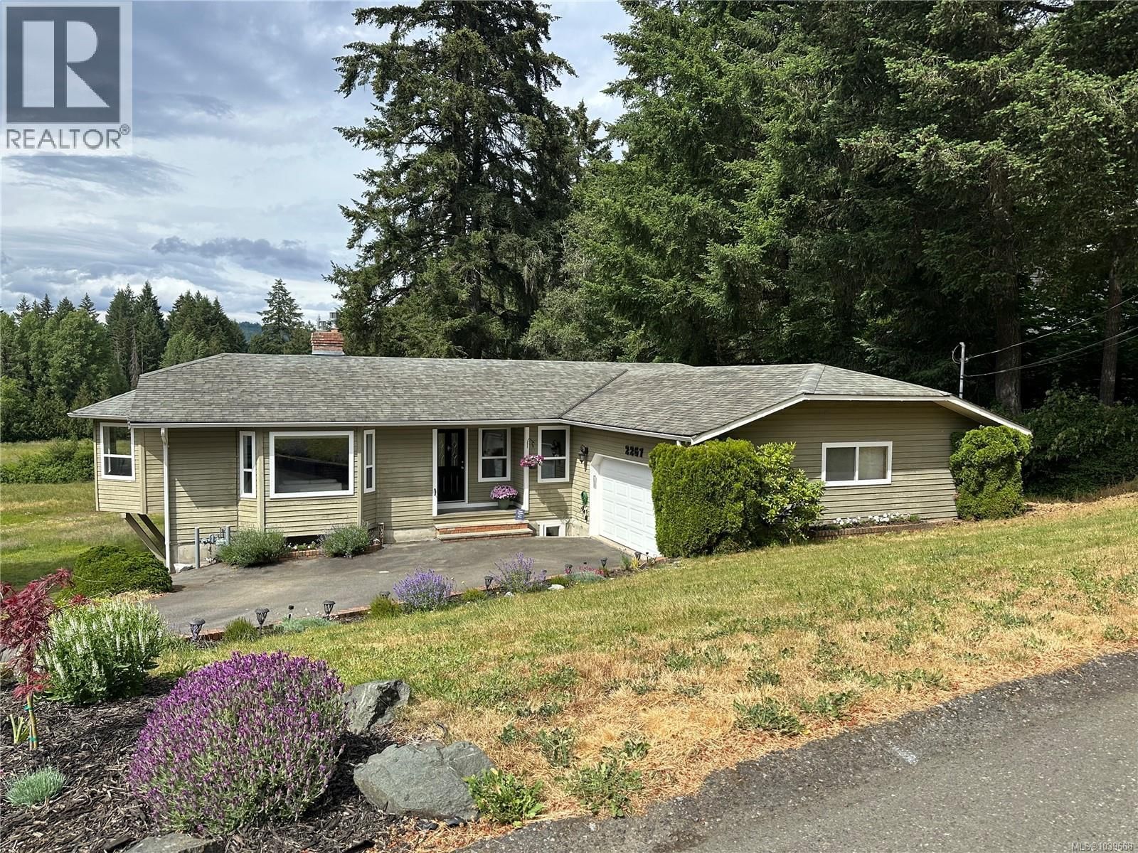 2267 Regina Drive property photo