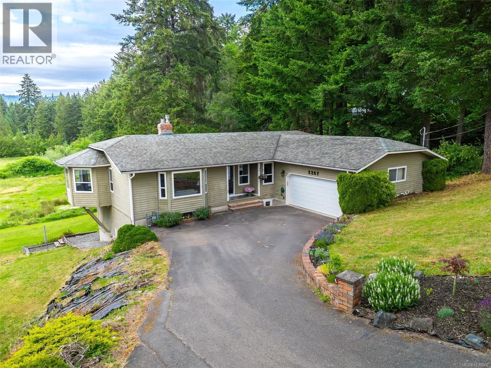 2267 Regina Drive property photo