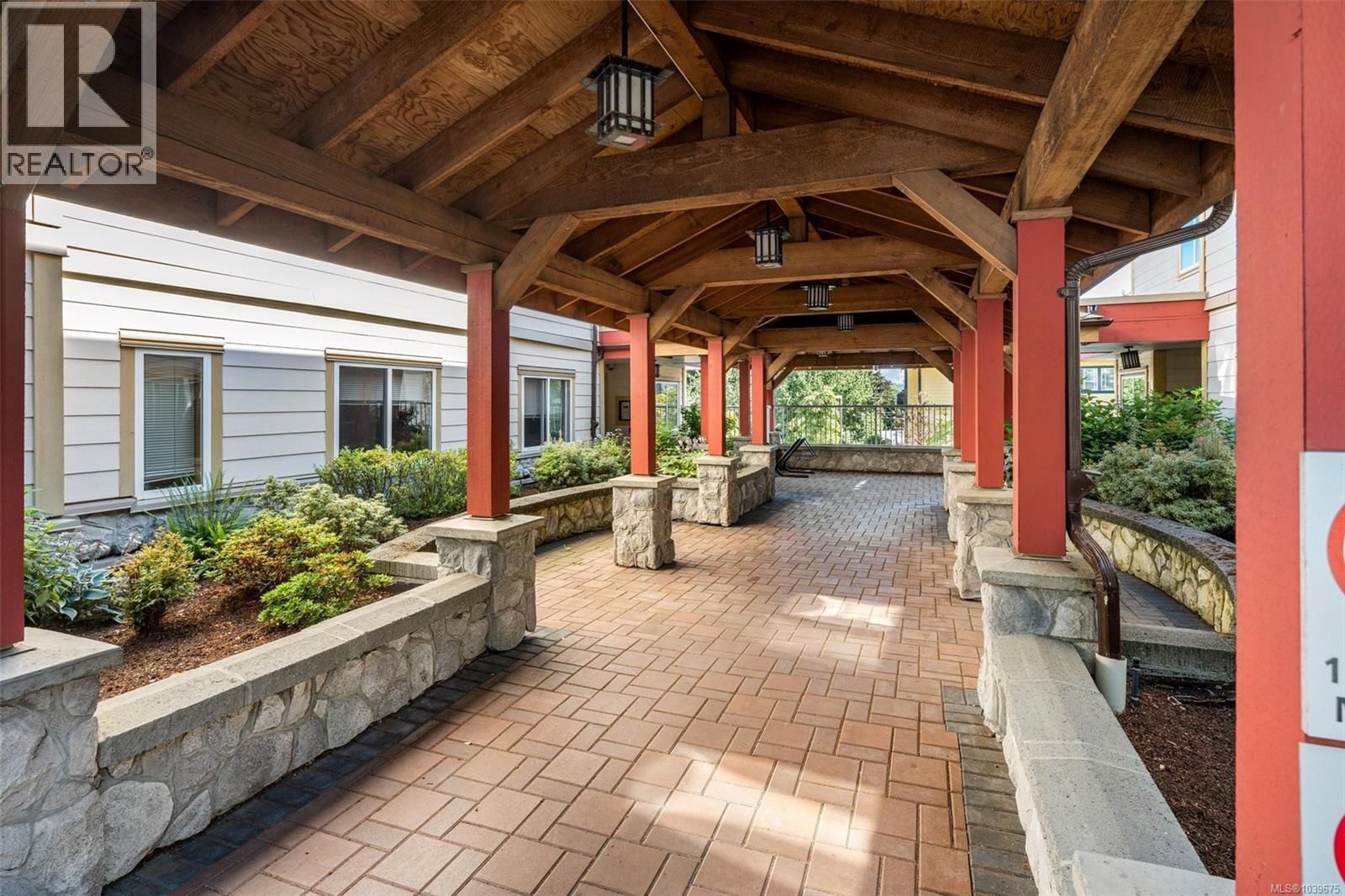 307 364 Goldstream Avenue property photo