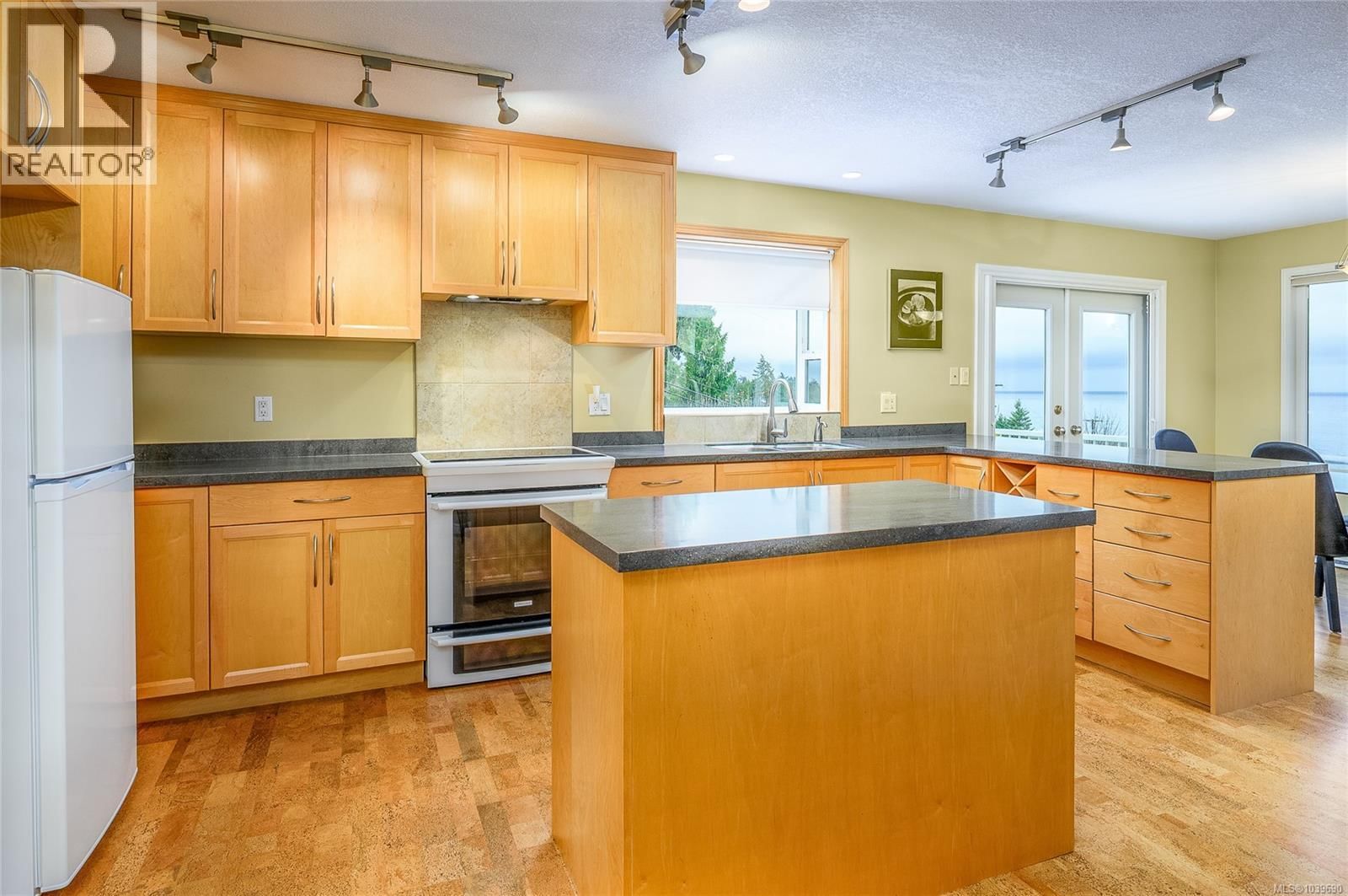 350 Garrett Road property photo