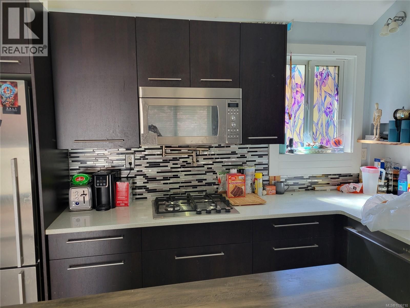 144 3042 River Road property photo