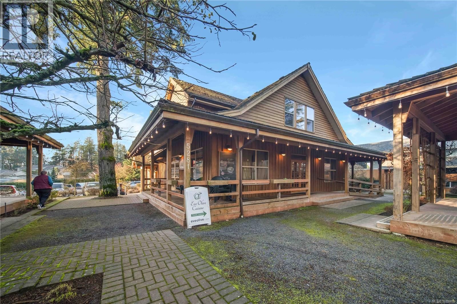 102 5281 Rutherford Road property photo