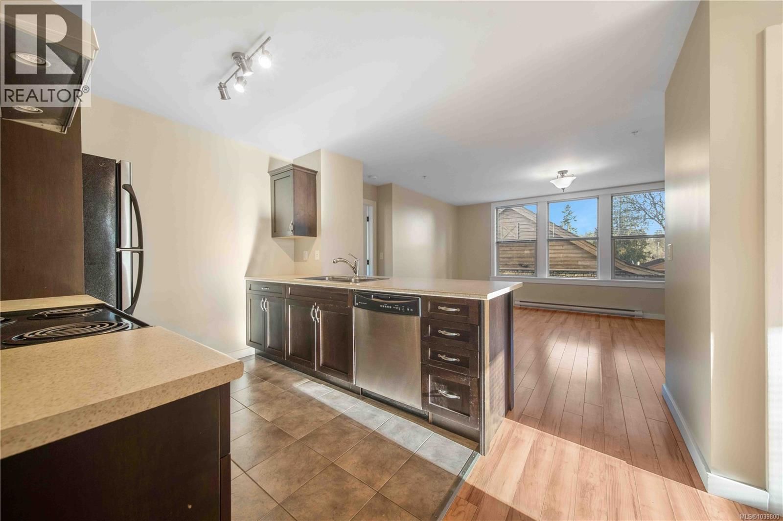 102 5281 Rutherford Road property photo