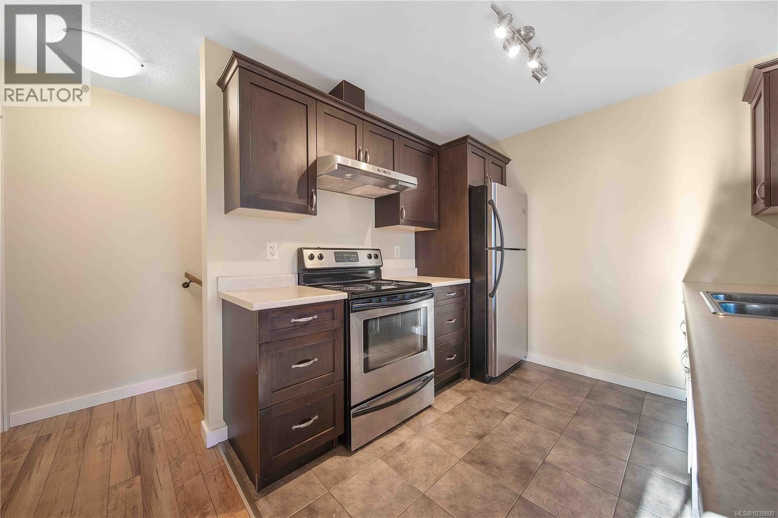 102 5281 Rutherford Road property photo