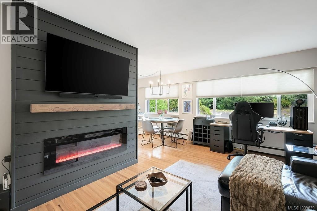 426 Burnside Road property photo