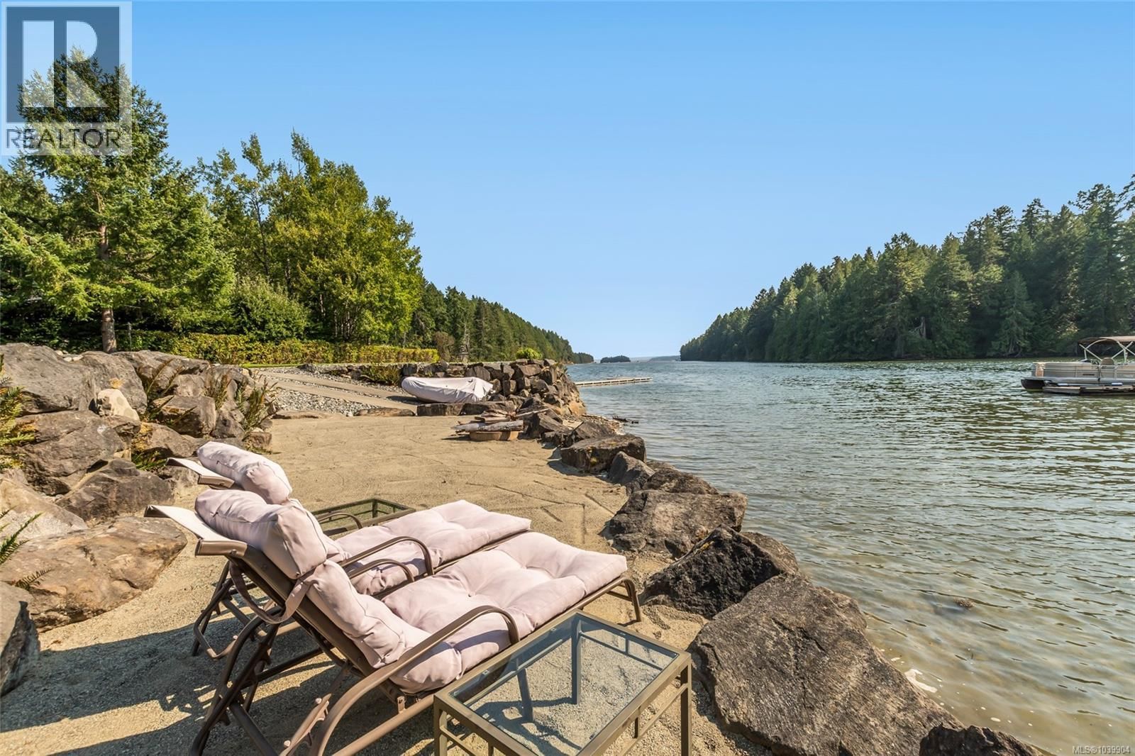 4718/4720 Shell Beach Road property photo