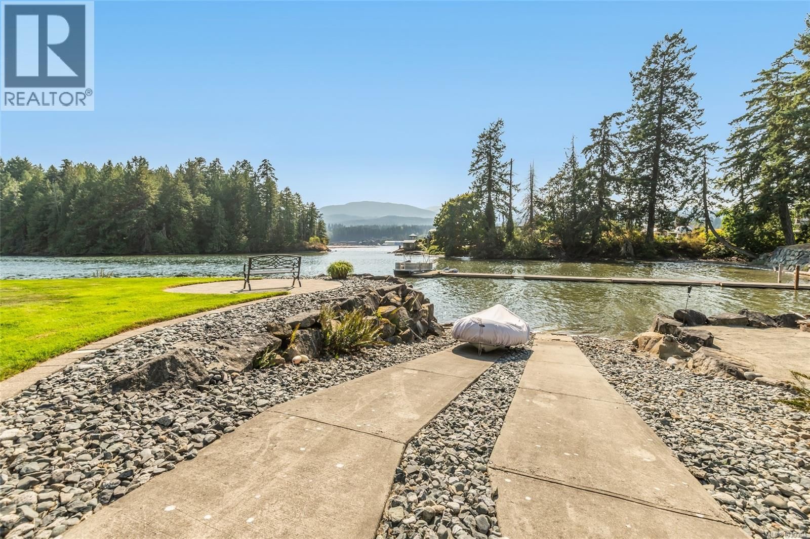 4718/4720 Shell Beach Road property photo
