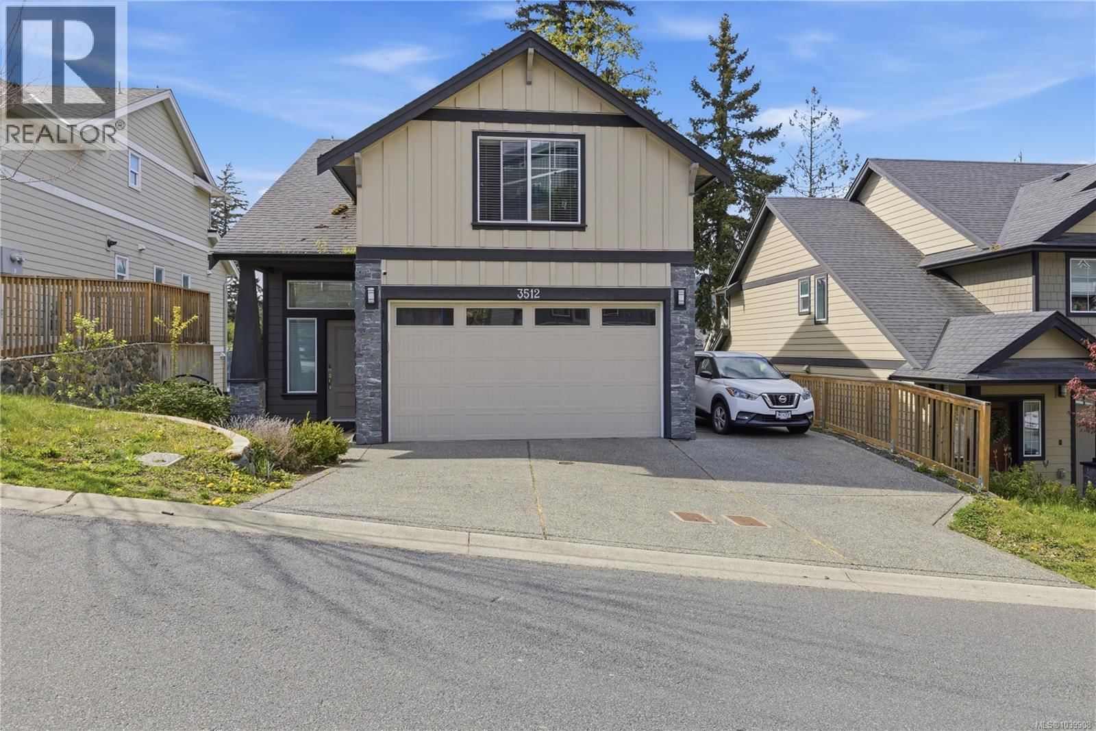 3512 Honeycrisp Avenue property photo