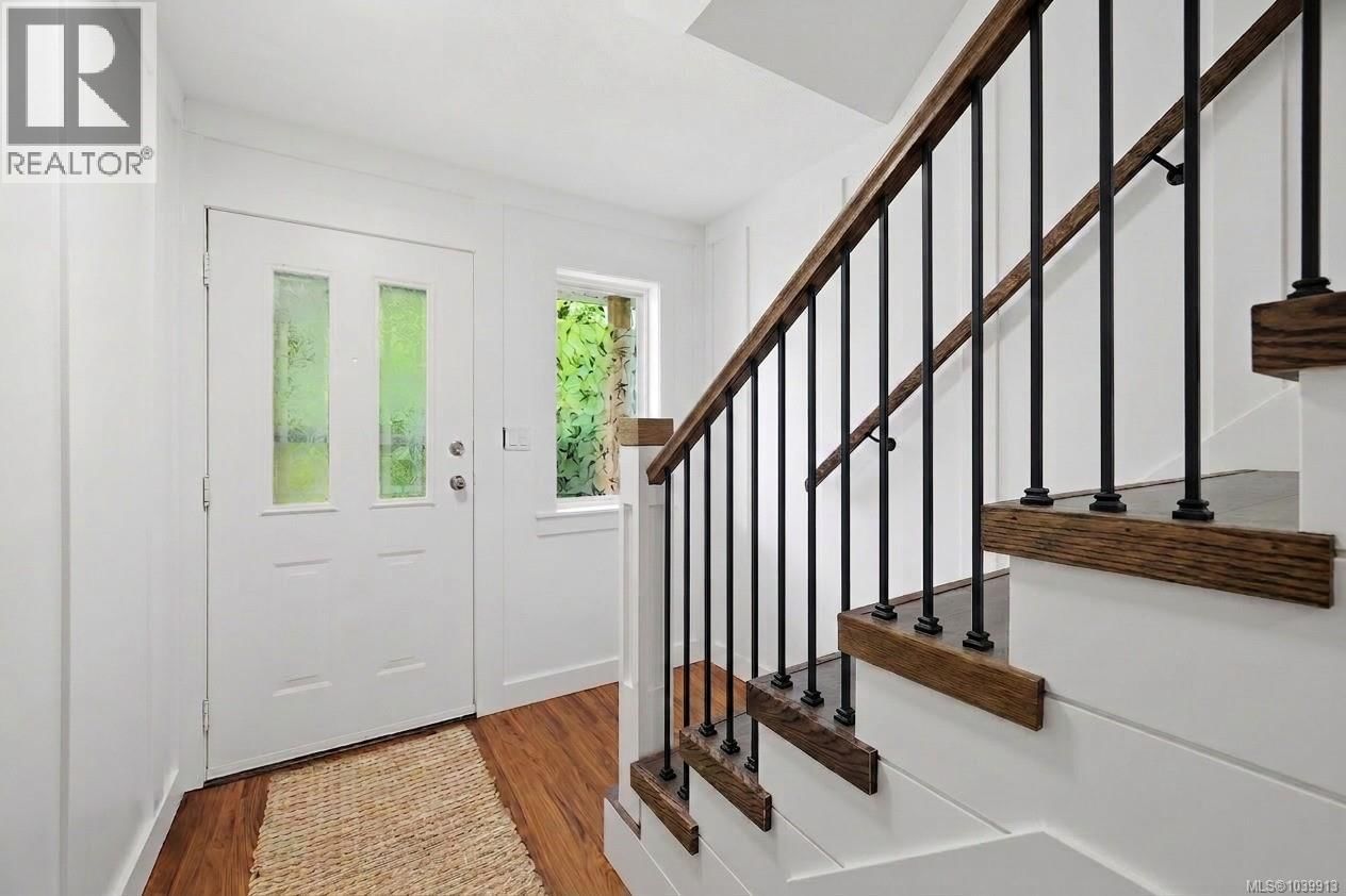 5 215 Madill Road property photo