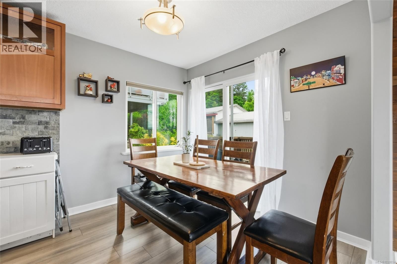 430 Davis Road property photo