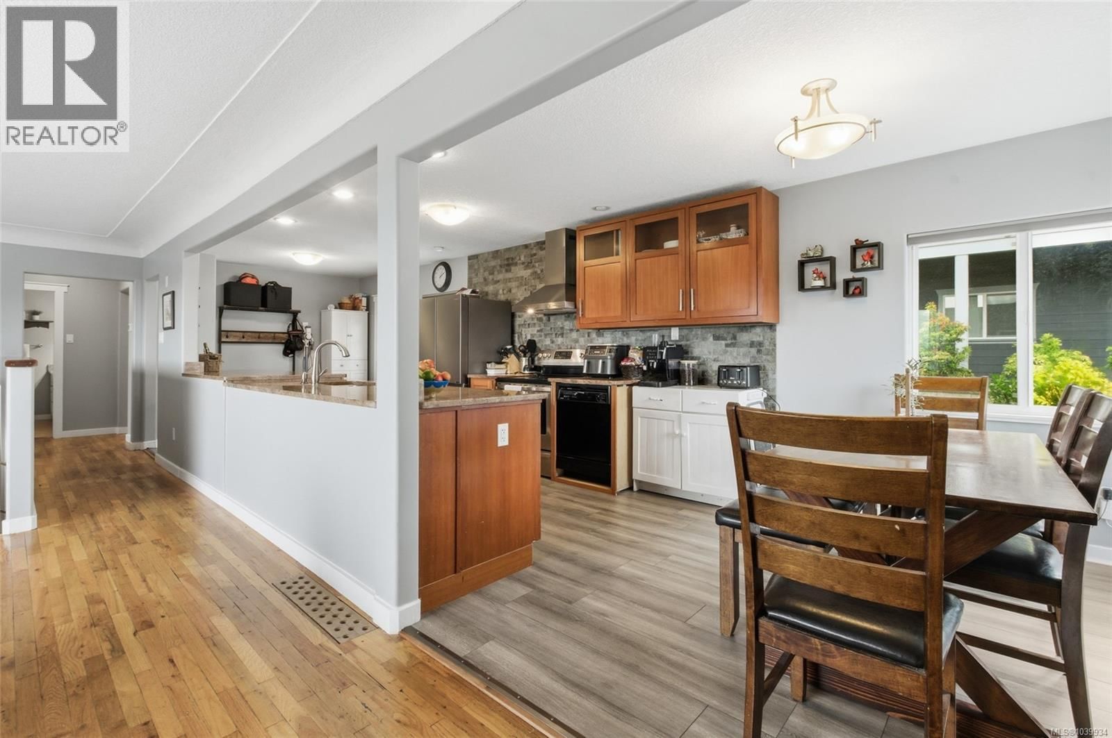 430 Davis Road property photo