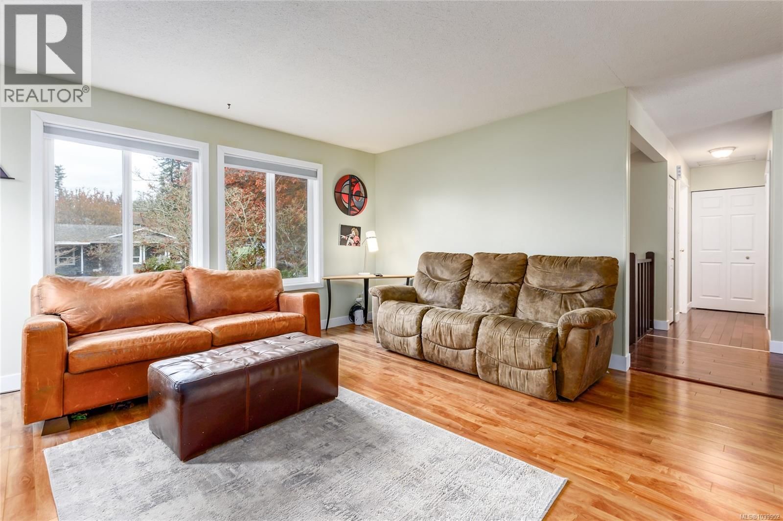 1651 Ascot Avenue property photo