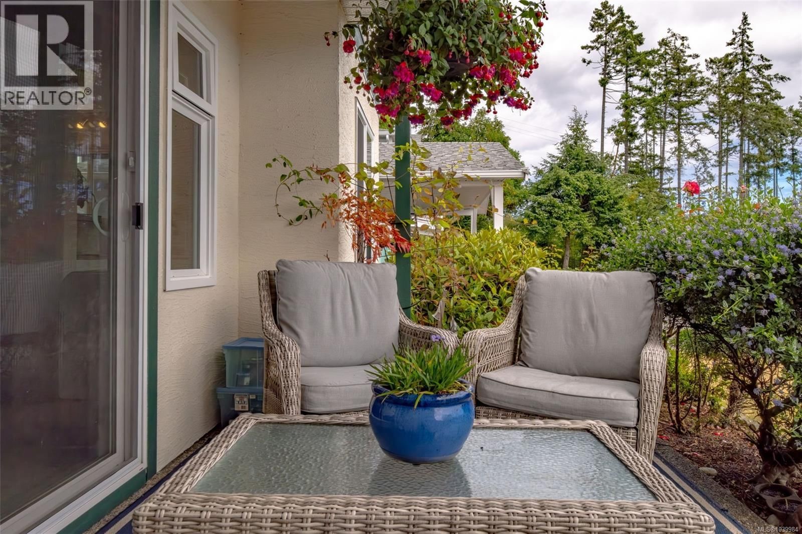 185 Bowlsby Street property photo