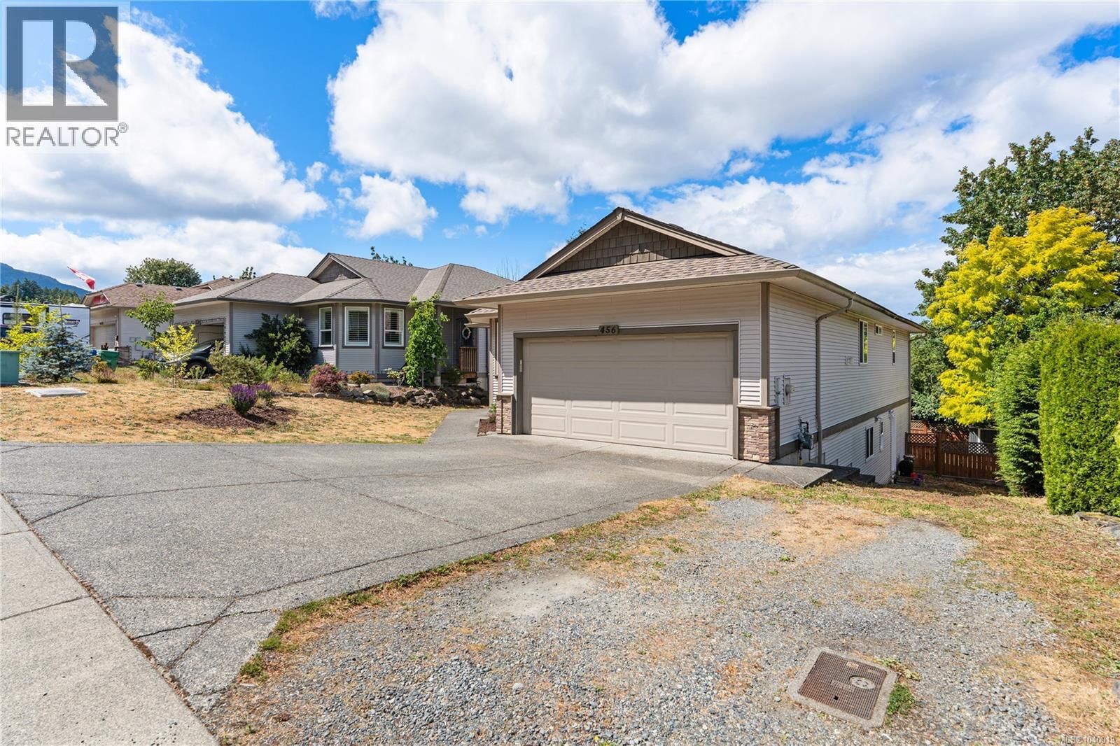 456 Alpen Way property photo