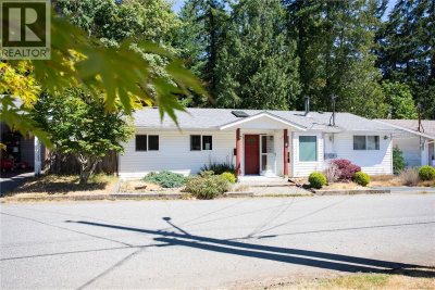 4604 Hammond Bay Road | Nanaimo British Columbia | Slide Image Two