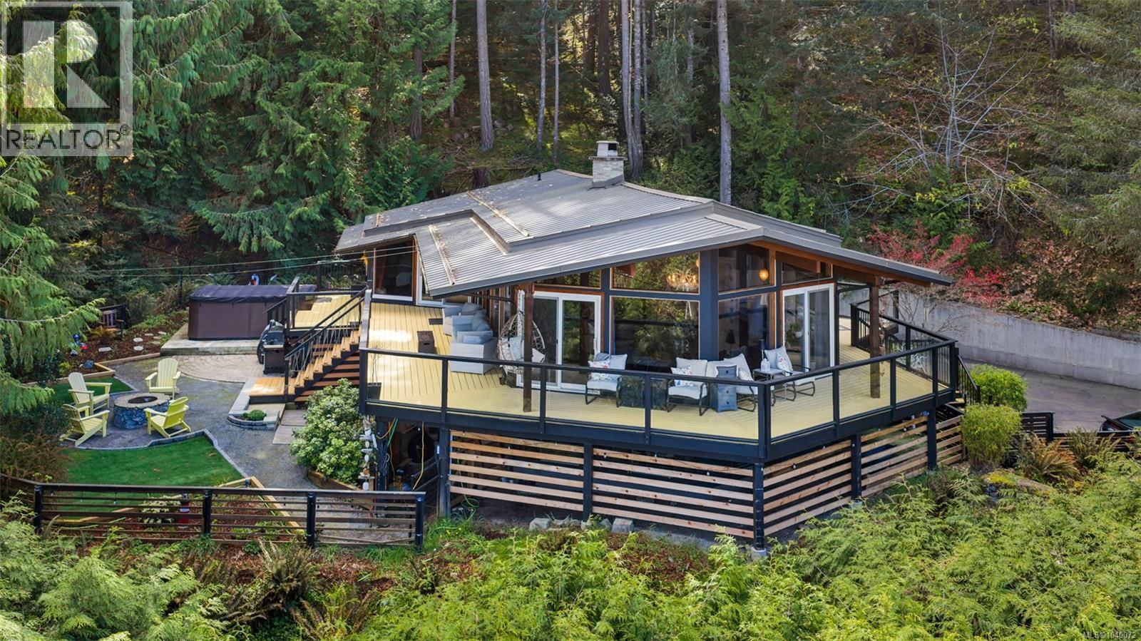 6156 Genoa Bay Road property photo
