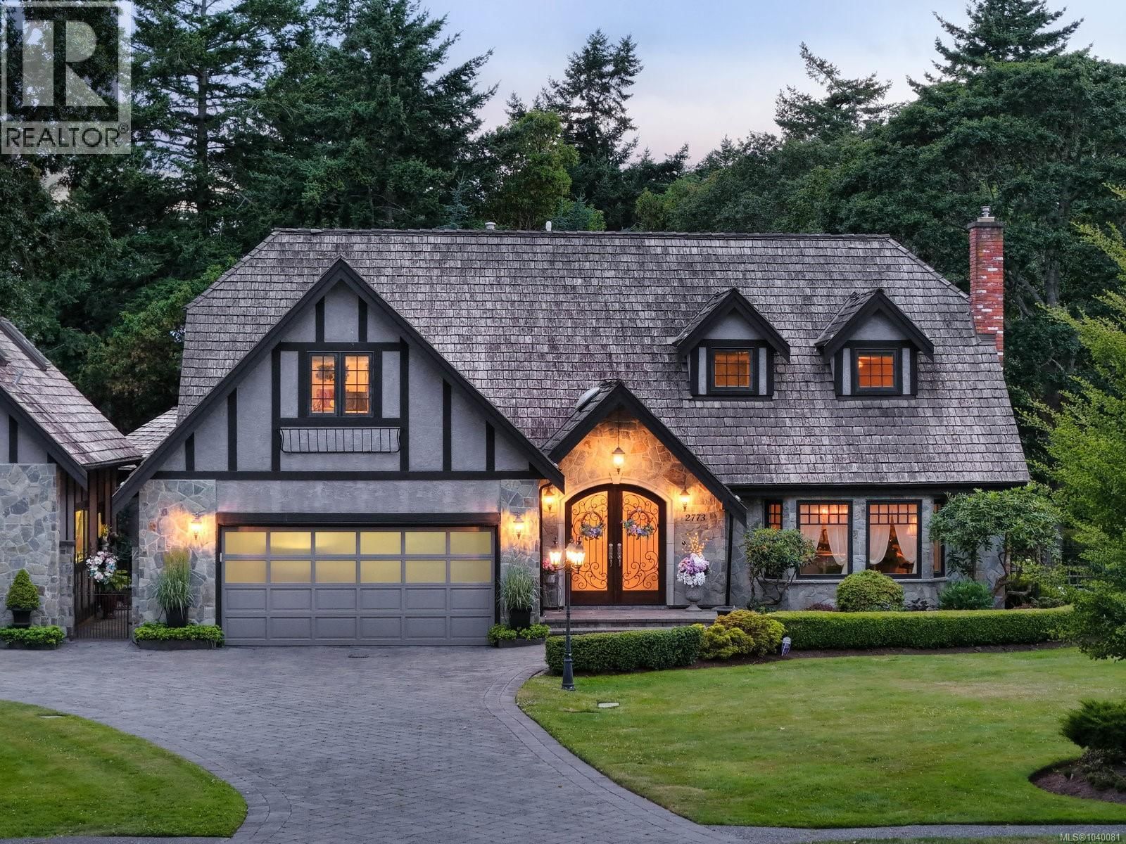 2773 Arbutus Road property photo