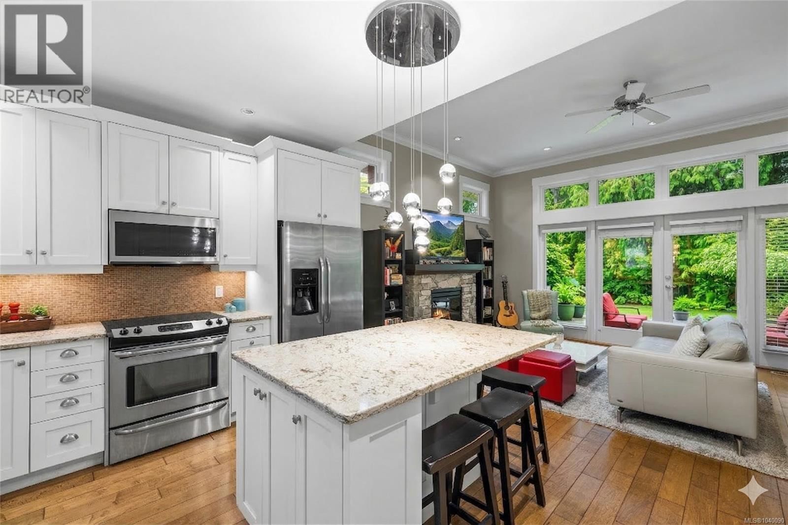 62 5251 Island Highway property photo