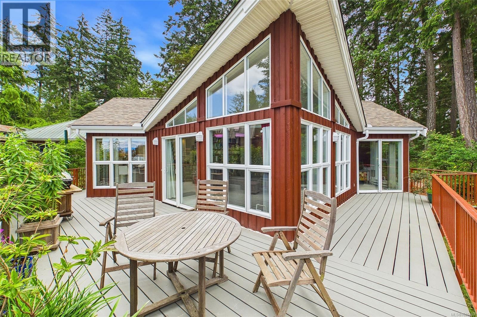 56 Pirates Lane, Protection Island, British Columbia V9R 6R1