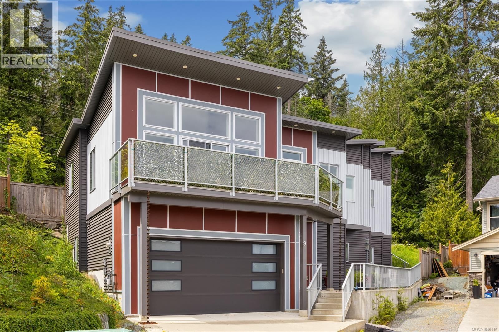 9 1584 Adelaide Street property photo