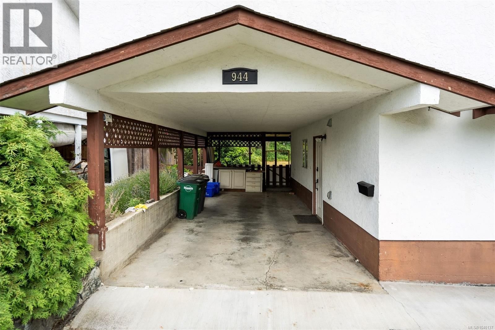 944 McBriar Avenue property photo