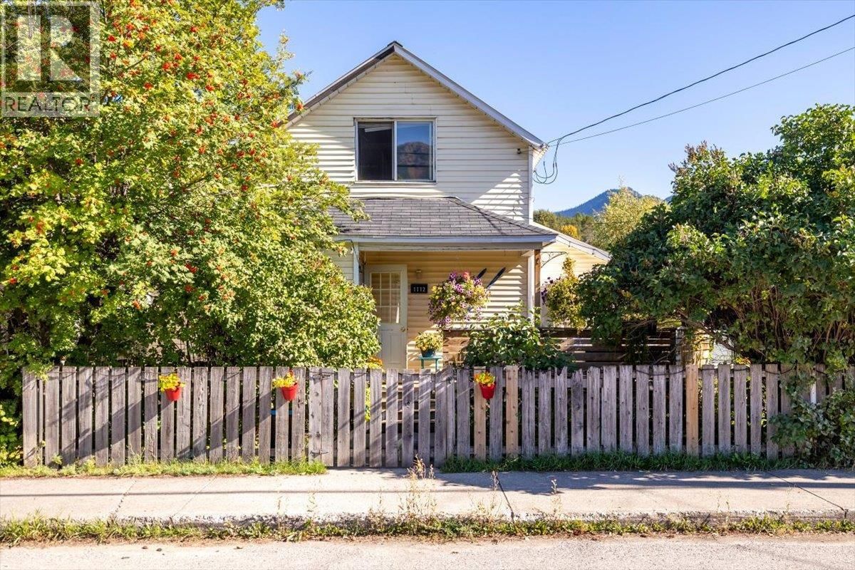 1112 2ND Avenue property photo