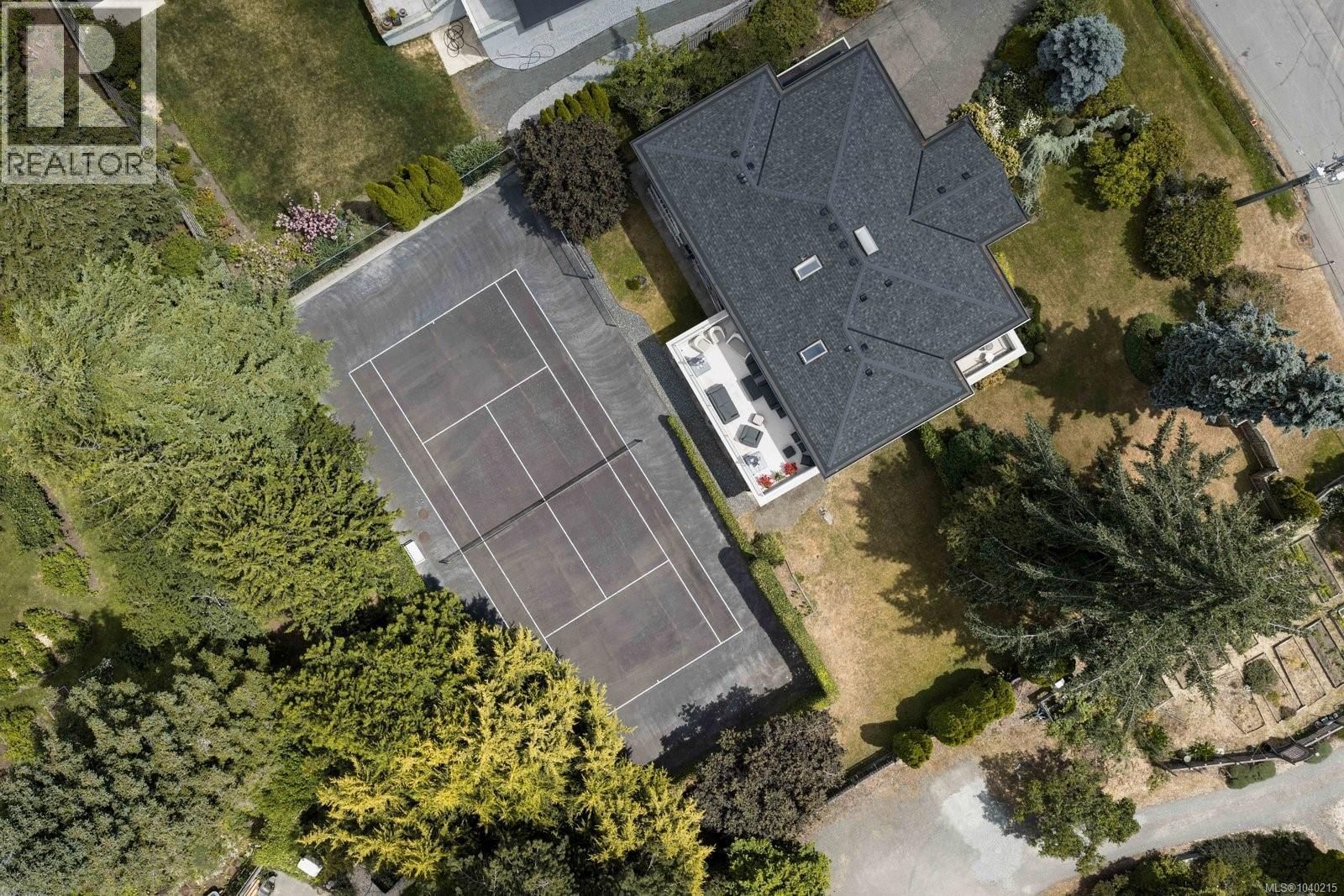 2980 Sea View Road property photo
