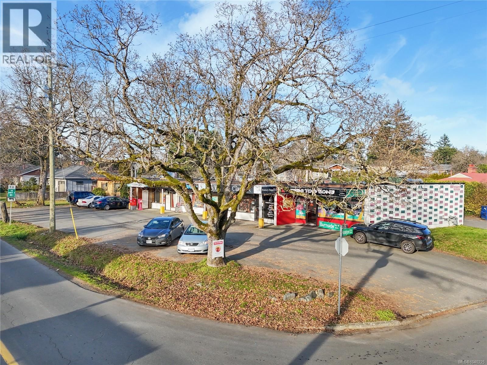 660 Burnside Road property photo