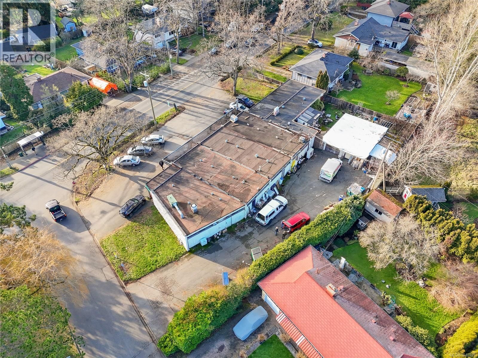 660 Burnside Road property photo