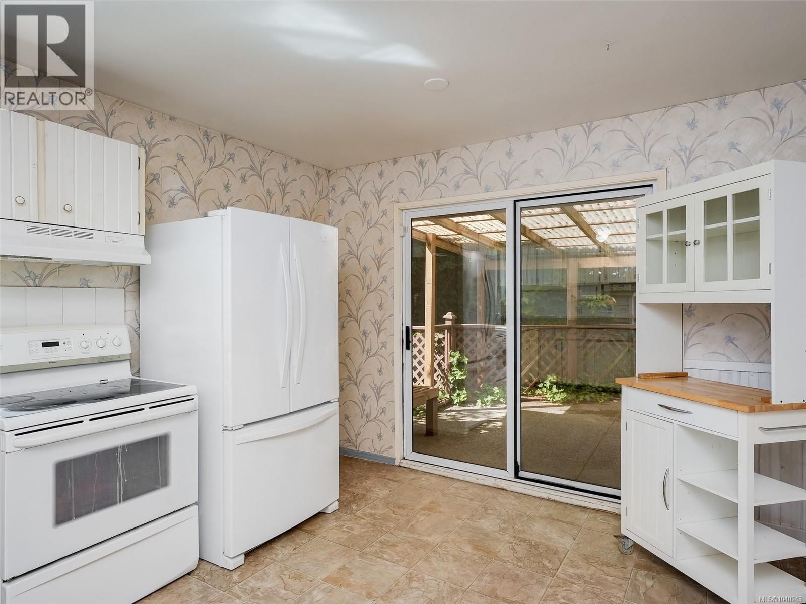 10040 Wisteria Place property photo