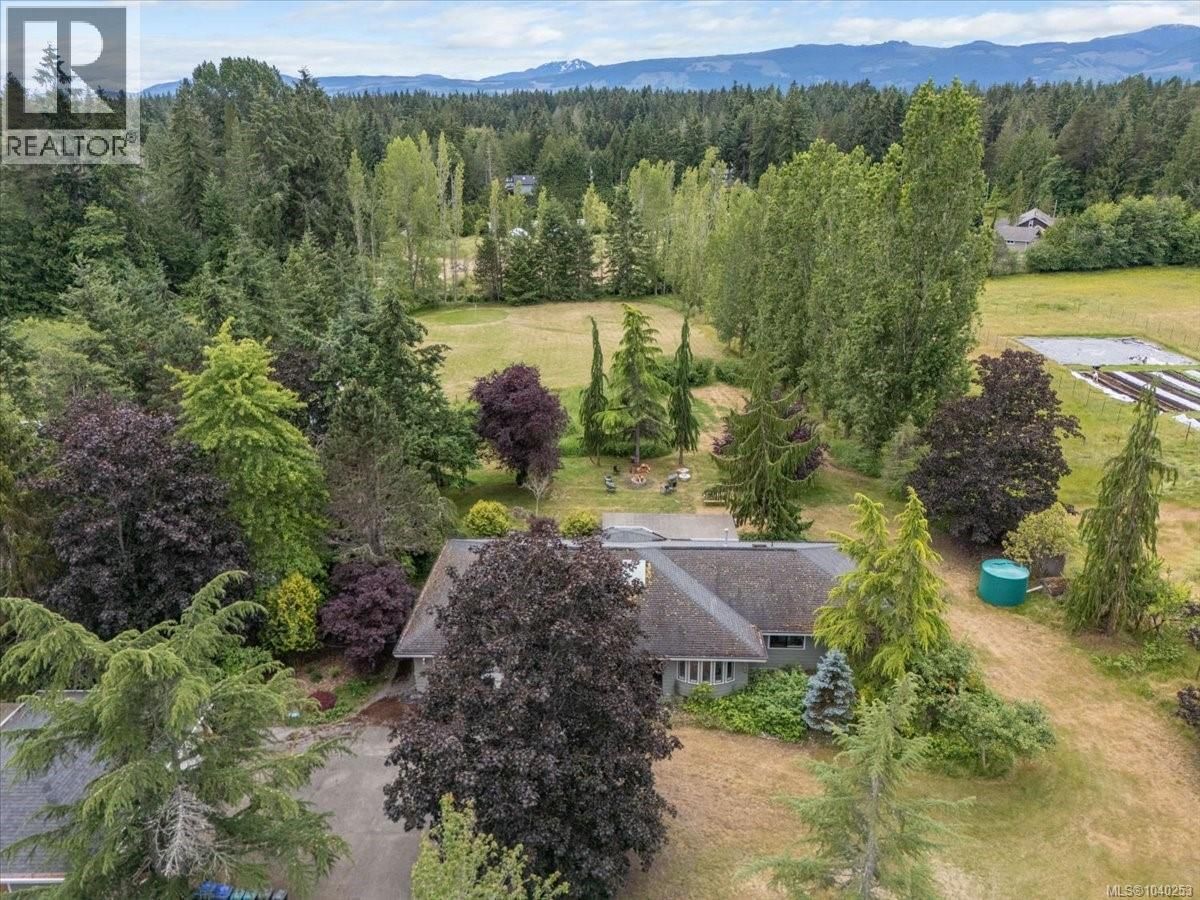 880 Garden Road property photo