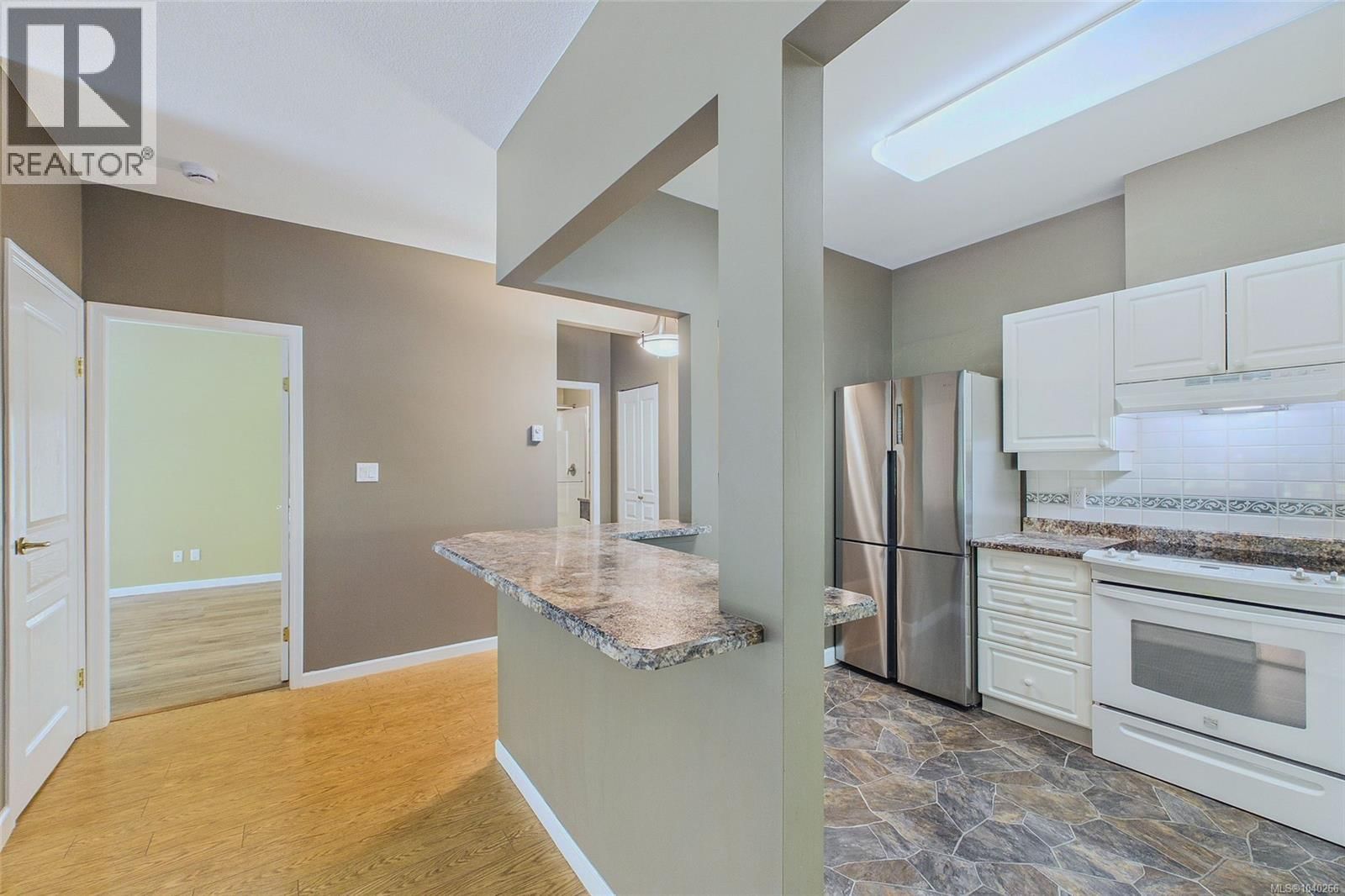101 5650 Edgewater Lane property photo