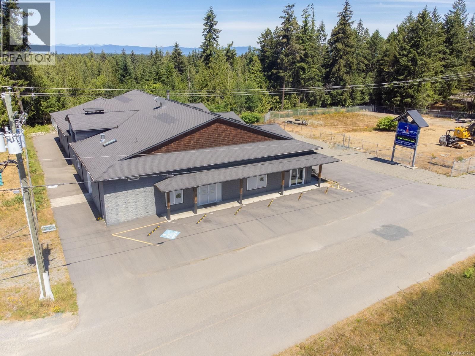 SL 1-7 3051 Van Horne Road