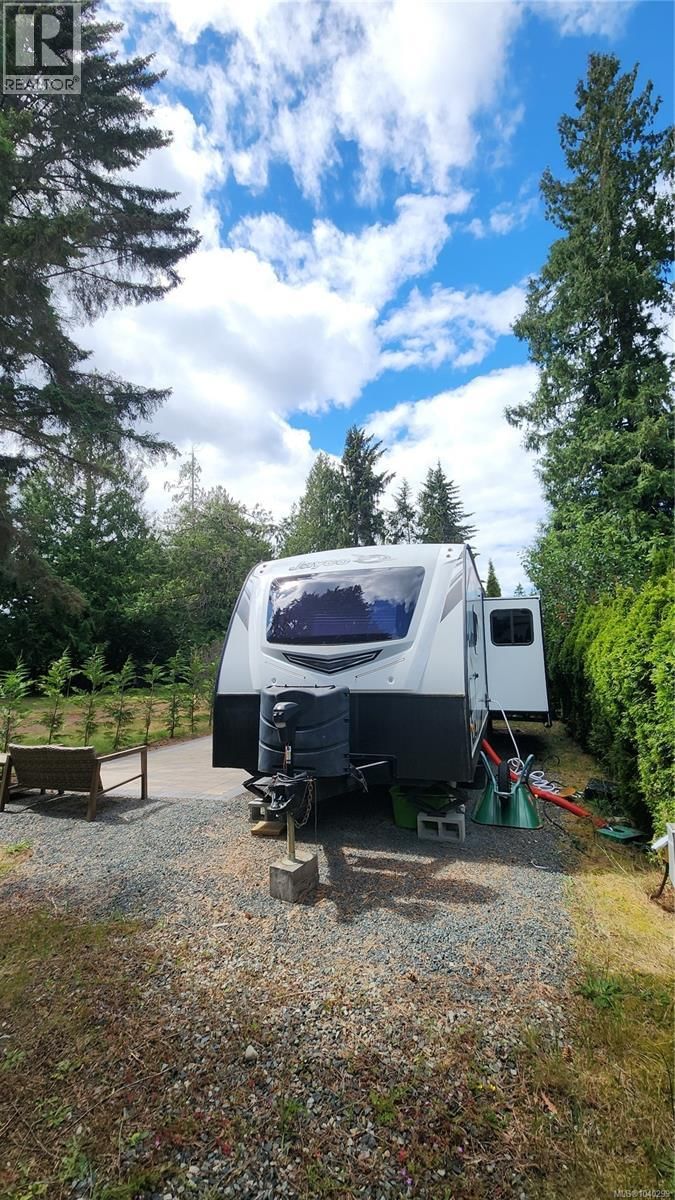 34 6050 Island Highway property photo