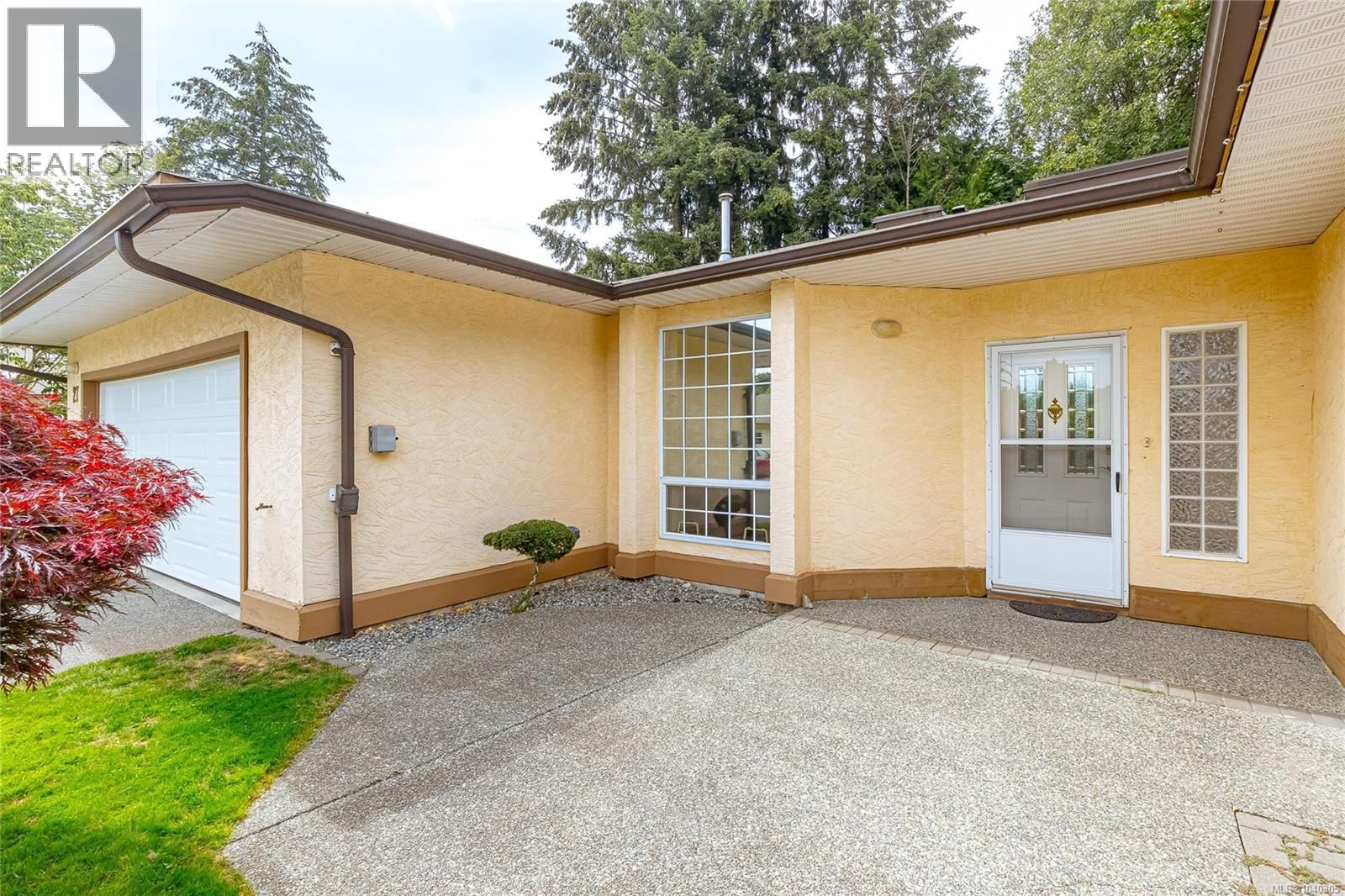 28 2979 River Road property photo