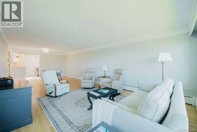 1270 Beach Drive | Oak Bay British Columbia | Slide Image Sixteen