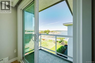 1270 Beach Drive | Oak Bay British Columbia | Slide Image Twenty-seven