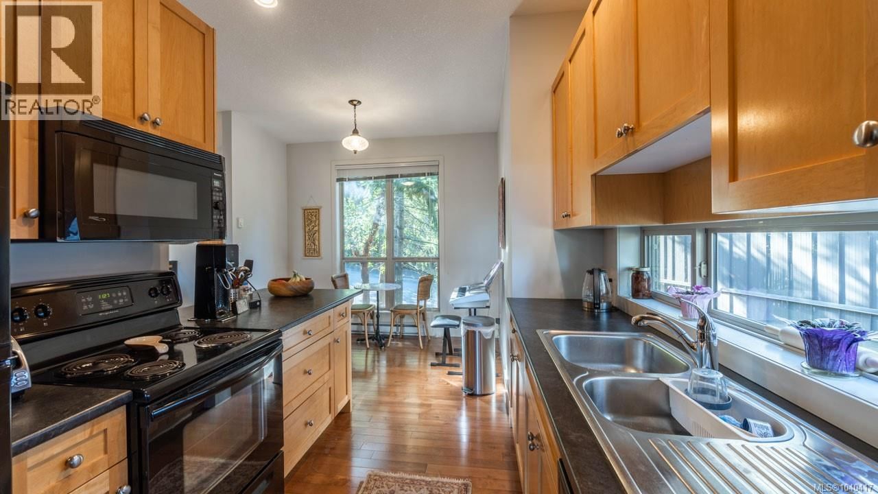 541 Charfinch Place property photo