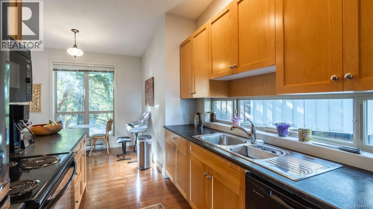 541 Charfinch Place property photo